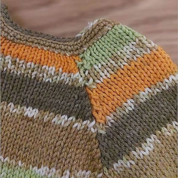 Vtg hand-knit toddler V-neck pullover sweater - Picture 3 of 8